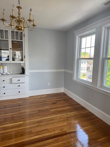 61 Templeton Pkwy 61, Watertown, MA 02472