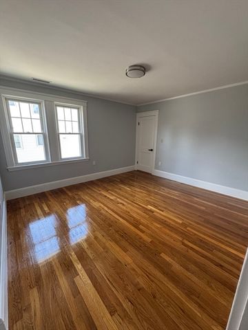61 Templeton Pkwy 61, Watertown, MA 02472