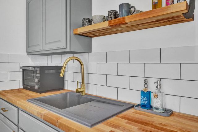 14 S Swinton Circle, Delray Beach, FL 33444