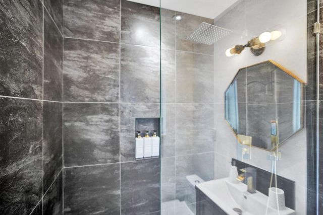 14 S Swinton Circle, Delray Beach, FL 33444