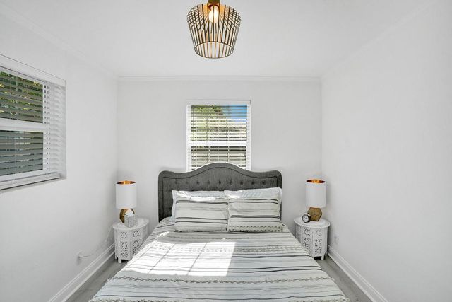 14 S Swinton Circle, Delray Beach, FL 33444