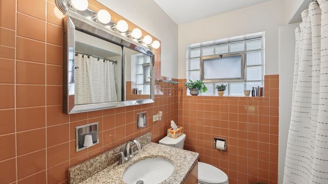 311 N Elm Avenue, Elmhurst, IL 60126