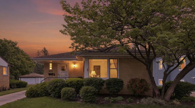 311 N Elm Avenue, Elmhurst, IL 60126