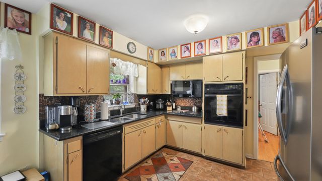 311 N Elm Avenue, Elmhurst, IL 60126