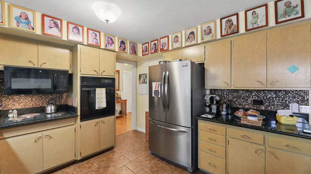 311 N Elm Avenue, Elmhurst, IL 60126