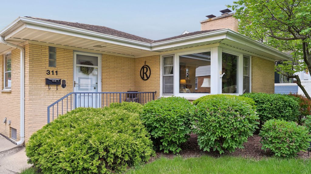 311 N Elm Avenue, Elmhurst, IL 60126