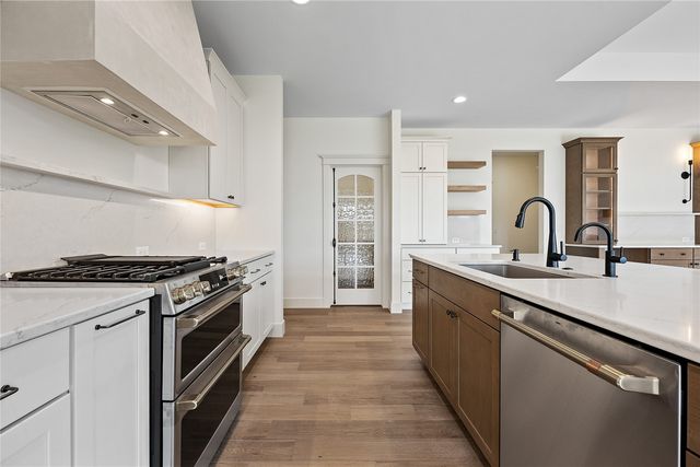 2574 Royal Oak Ridge Road, Marion, IA 52203