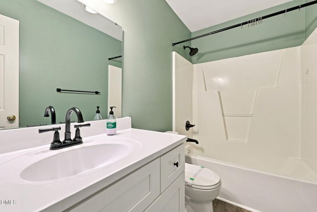 108 Bristol Court, Youngsville, NC 27596