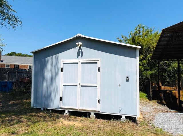 305 Shiloh Dr, Pensacola, FL 32503