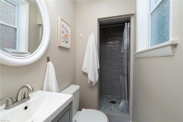 143 Robinson RD, Hampton, VA 23661