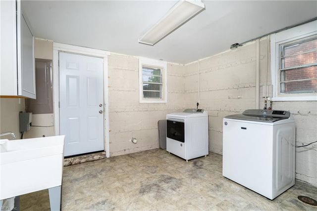 143 Robinson RD, Hampton, VA 23661