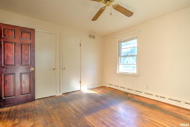 3313 N PEORIA Avenue, Peoria, IL 61603