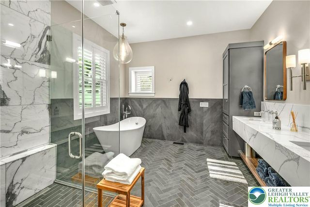 1803 Apple Tree Lane, Lower Saucon Twp, PA 18015