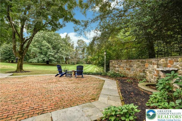 1803 Apple Tree Lane, Lower Saucon Twp, PA 18015