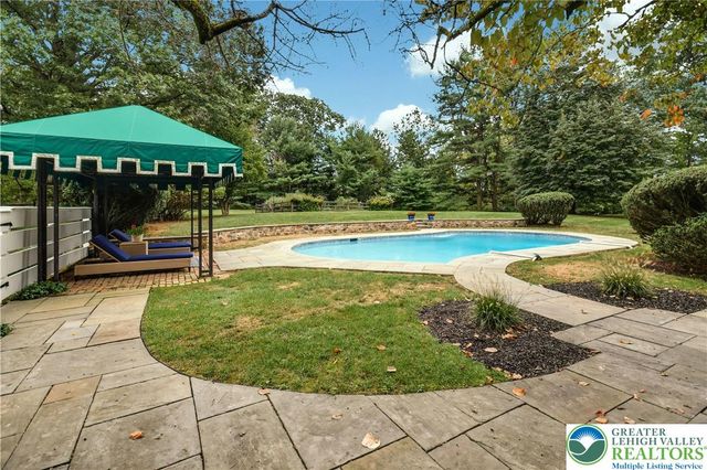 1803 Apple Tree Lane, Lower Saucon Twp, PA 18015