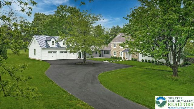 1803 Apple Tree Lane, Lower Saucon Twp, PA 18015