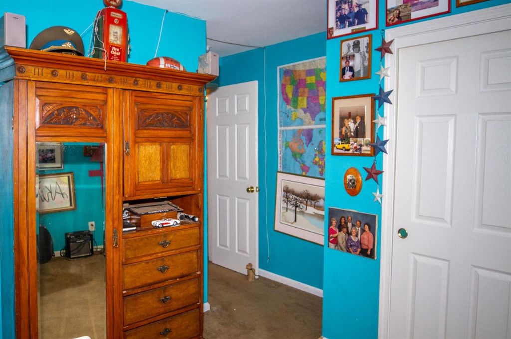 Image 18 of property listing at 31306 Ruth Hill Road, Yokuts Valley, CA 93675