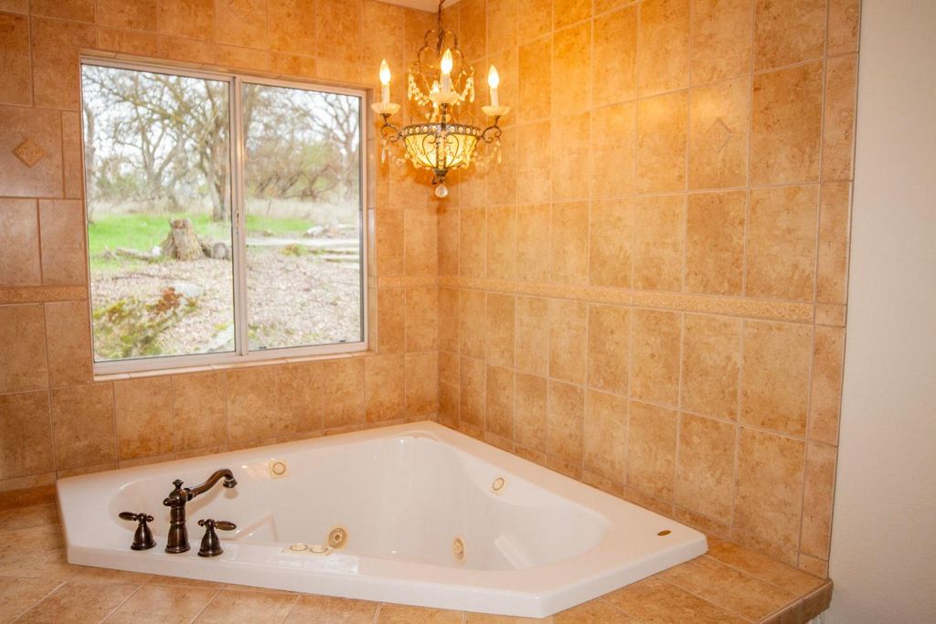 Image 30 of property listing at 31306 Ruth Hill Road, Yokuts Valley, CA 93675