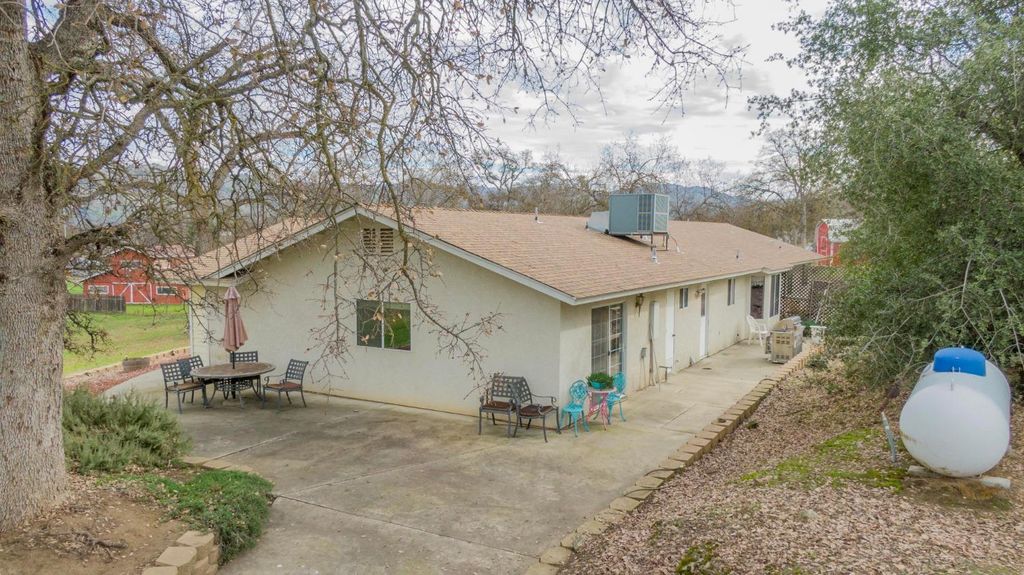 Image 35 of property listing at 31306 Ruth Hill Road, Yokuts Valley, CA 93675