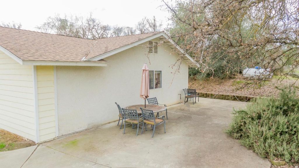 Image 36 of property listing at 31306 Ruth Hill Road, Yokuts Valley, CA 93675