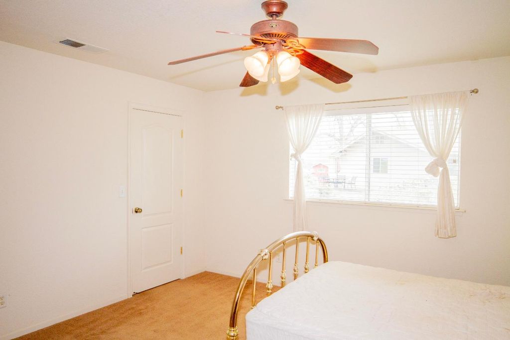 Image 45 of property listing at 31306 Ruth Hill Road, Yokuts Valley, CA 93675