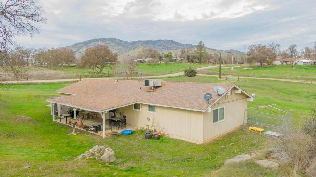 Image 57 of property listing at 31306 Ruth Hill Road, Yokuts Valley, CA 93675