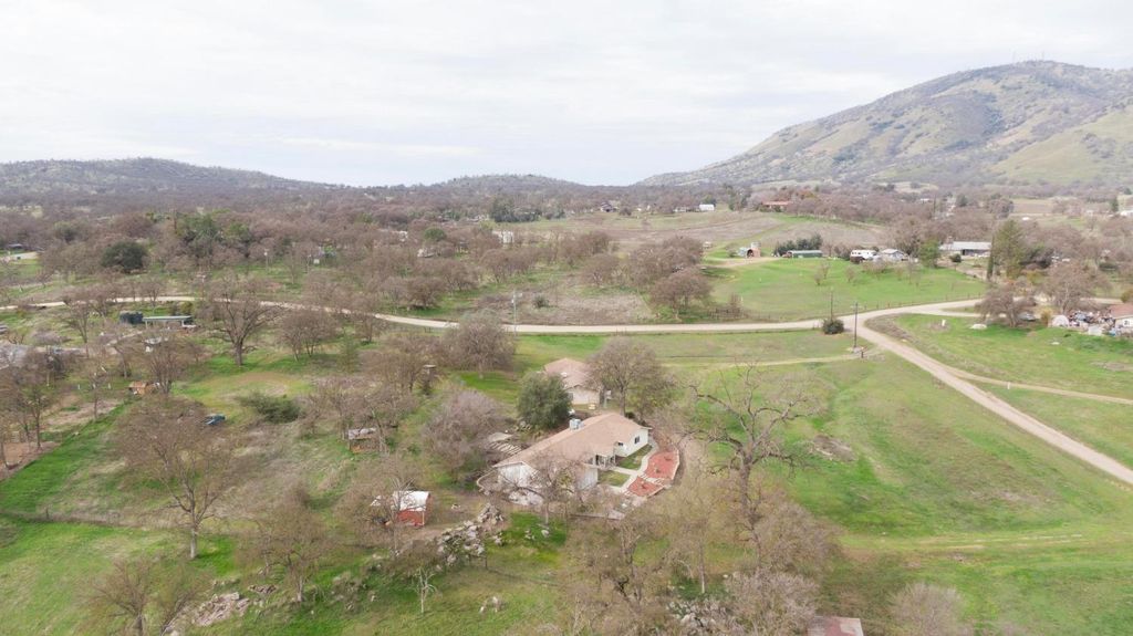 Image 64 of property listing at 31306 Ruth Hill Road, Yokuts Valley, CA 93675