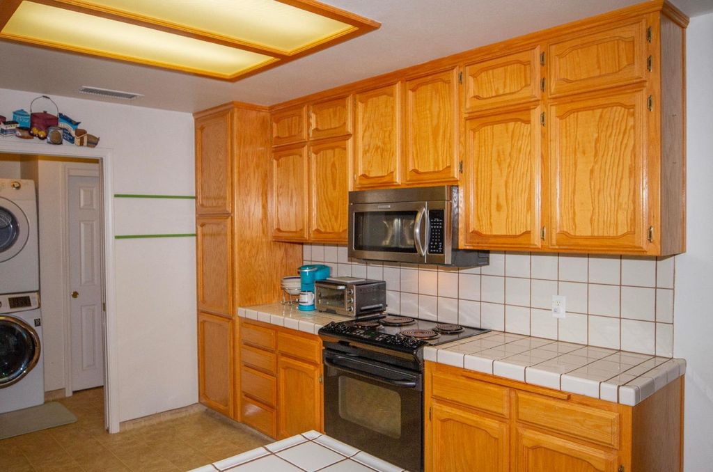 Image 9 of property listing at 31306 Ruth Hill Road, Yokuts Valley, CA 93675