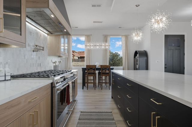 16 Eastside Loop, Sandia Park, NM 87047