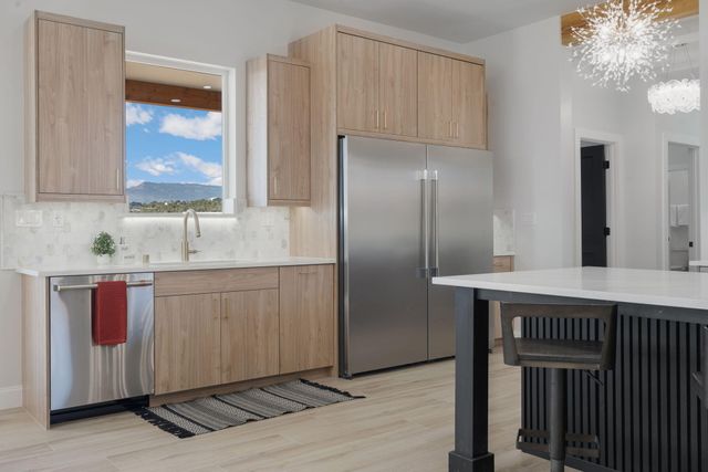 16 Eastside Loop, Sandia Park, NM 87047