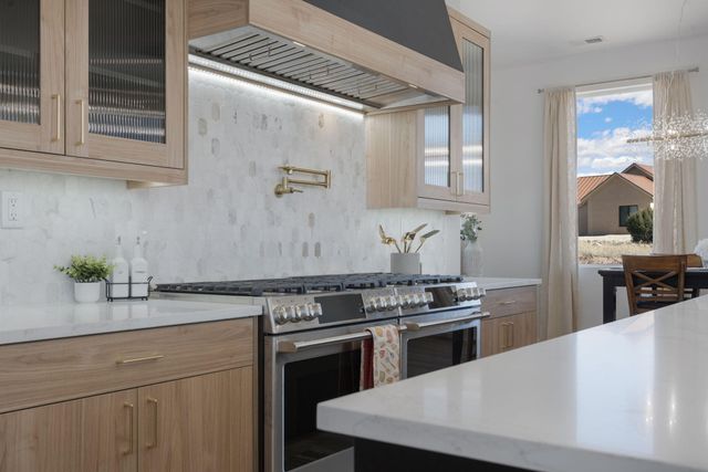 16 Eastside Loop, Sandia Park, NM 87047