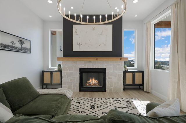 16 Eastside Loop, Sandia Park, NM 87047