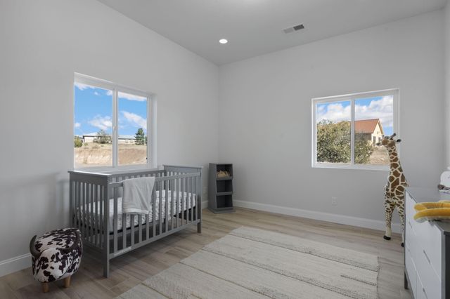 16 Eastside Loop, Sandia Park, NM 87047