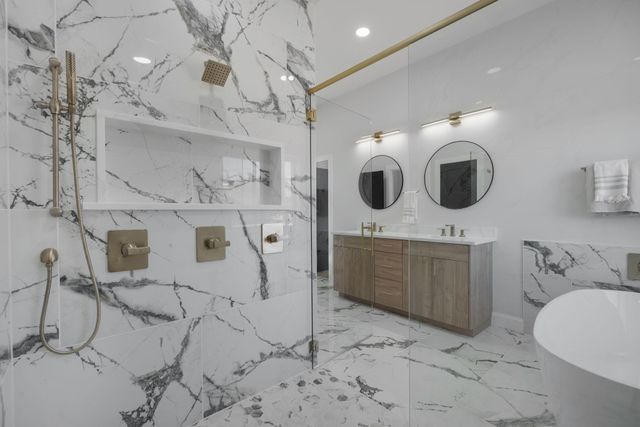 16 Eastside Loop, Sandia Park, NM 87047