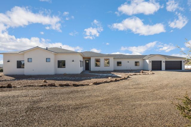 16 Eastside Loop, Sandia Park, NM 87047