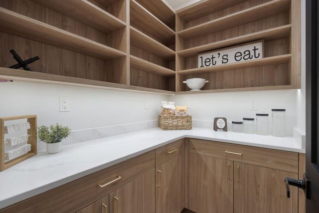 16 Eastside Loop, Sandia Park, NM 87047