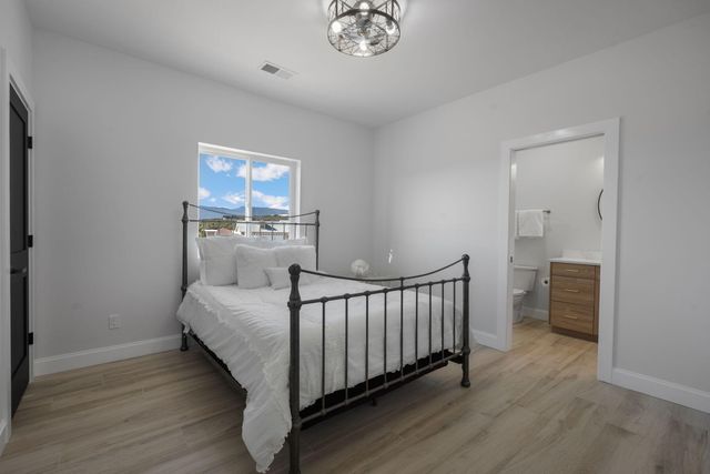 16 Eastside Loop, Sandia Park, NM 87047