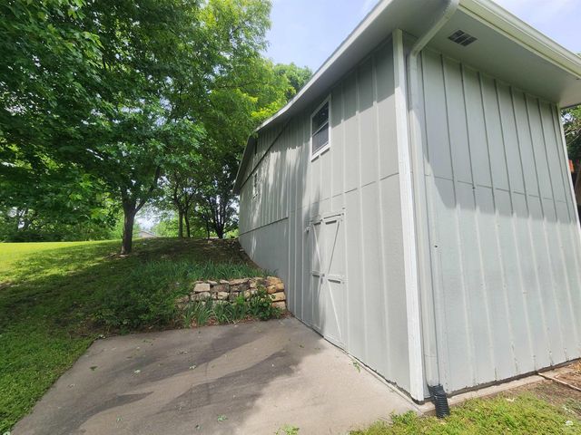 1900 Violet Circle, Manhattan, KS 66502