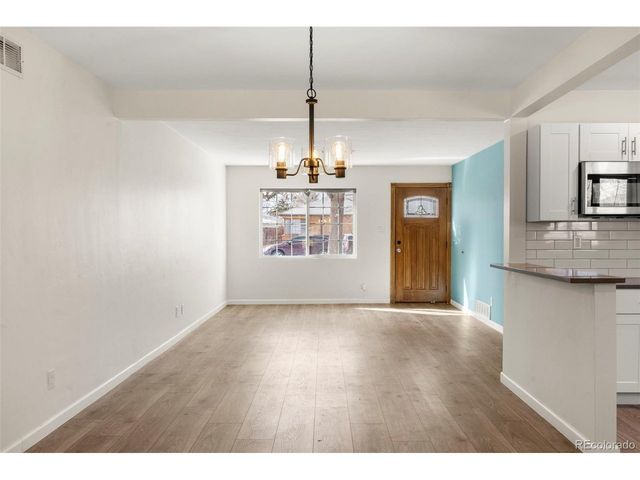 778 Troy Ct, Aurora, CO 80011