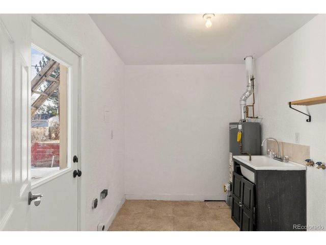 778 Troy Ct, Aurora, CO 80011