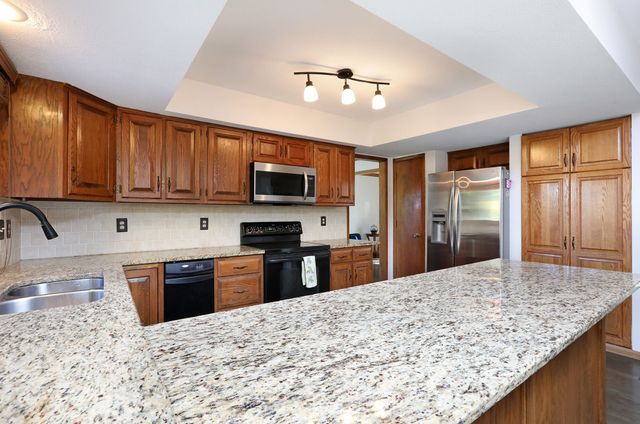 5101 Dakota Drive, West Des Moines, IA 50265