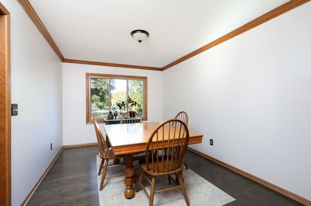 5101 Dakota Drive, West Des Moines, IA 50265