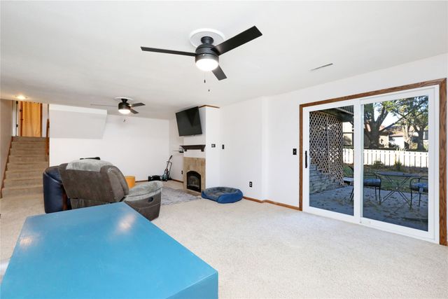 5101 Dakota Drive, West Des Moines, IA 50265