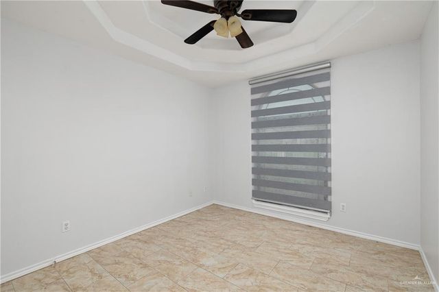 2404 Llano Mediano Lane, Edinburg, TX 78542