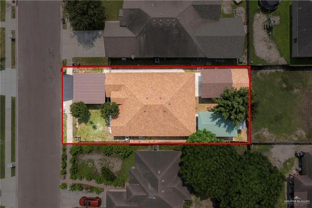 2404 Llano Mediano Lane, Edinburg, TX 78542