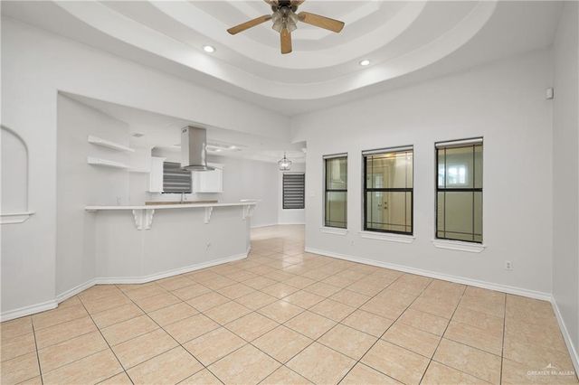 2404 Llano Mediano Lane, Edinburg, TX 78542