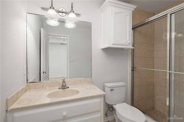 2404 Llano Mediano Lane, Edinburg, TX 78542