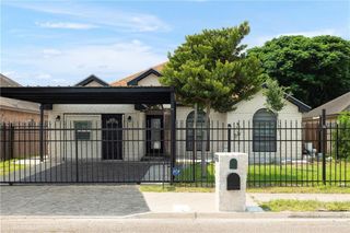 2404 Llano Mediano Lane, Edinburg, TX 78542