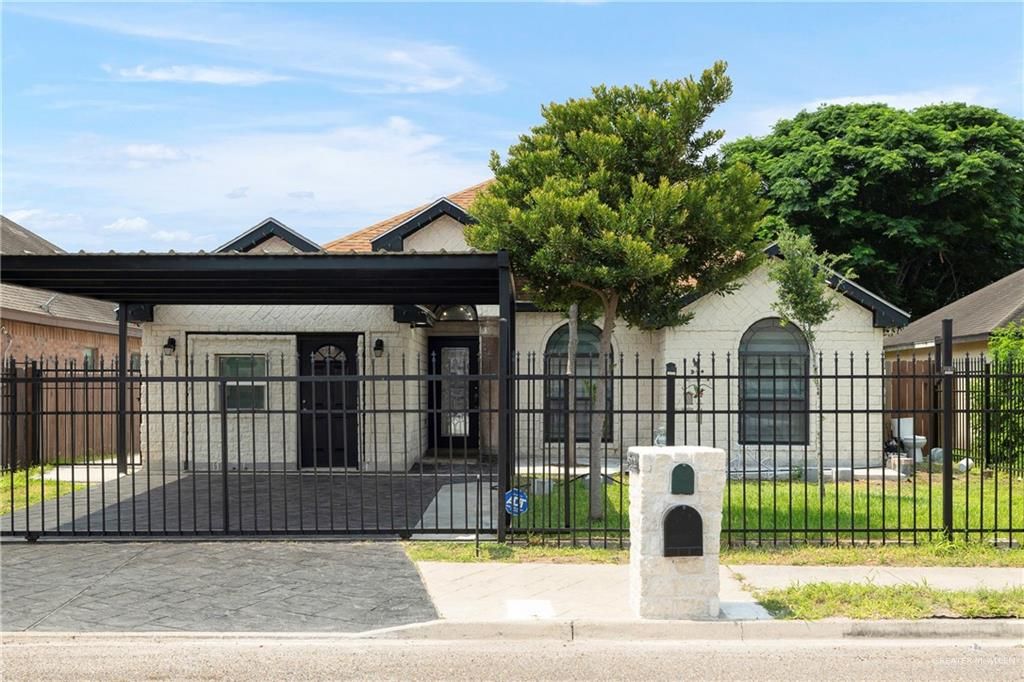 2404 Llano Mediano Lane, Edinburg, TX 78542