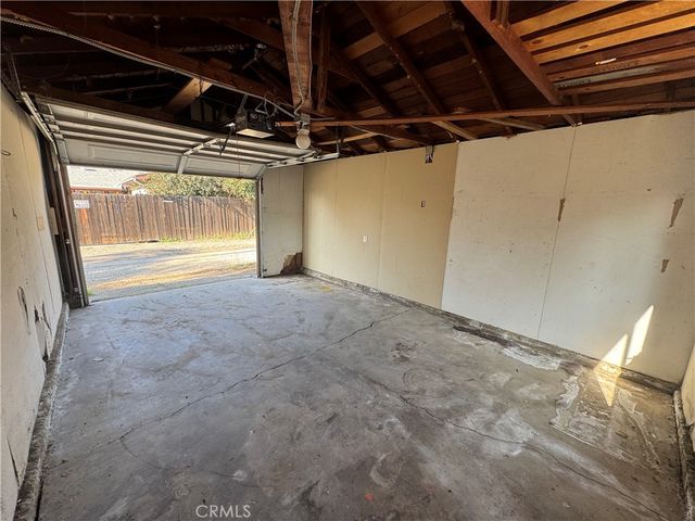 7359 Louise Avenue, Van Nuys, CA 91406